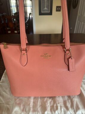 Coach Coral Gallery Tote CH285
